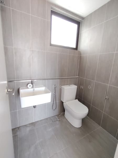 Servis Apartment untuk Dijual di The Pulse Residence - Esther Ong - Bathroom - PropertyGuru.com.my