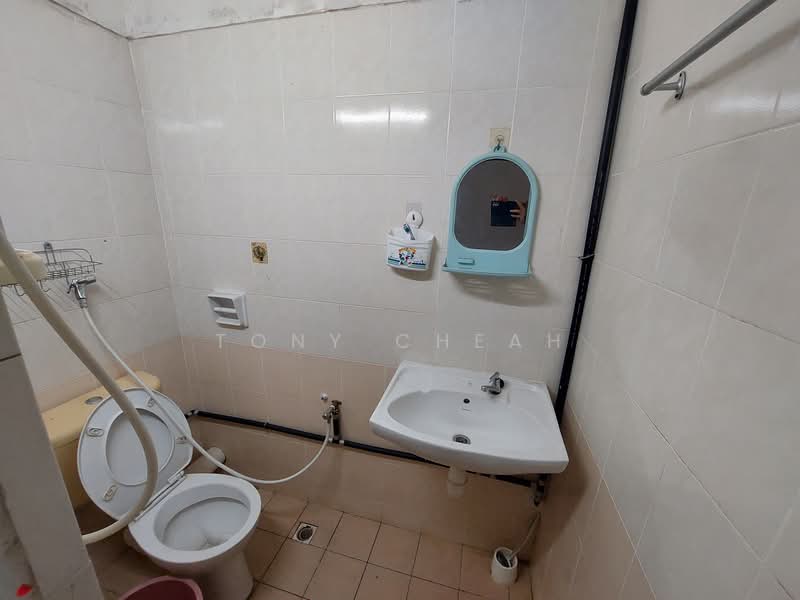 Pangsapuri untuk Dijual di Asia Heights - Tony Cheah - Bathroom - PropertyGuru.com.my
