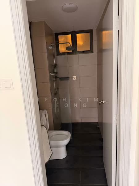 Kondominium untuk Dijual di Skycube - Teoh Kim Leong - Bathroom - PropertyGuru.com.my