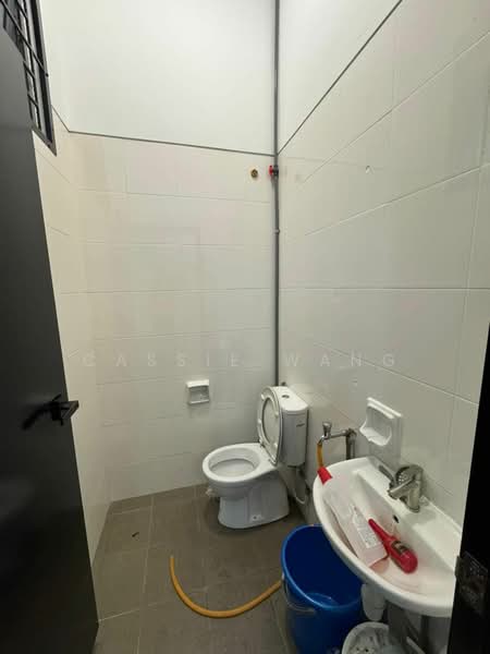 Rumah Teres 2 Tingkat untuk Dijual di Taman Redang (Johor Bahru) - Cassie Wang - Bathroom - PropertyGuru.com.my