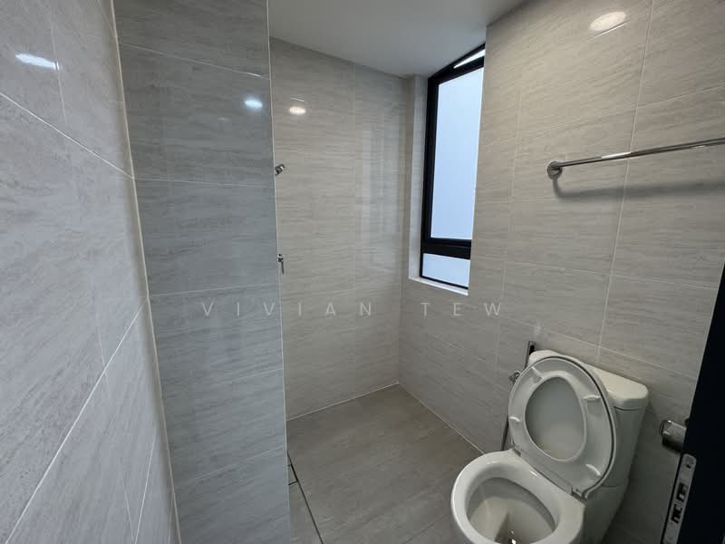 Servis Apartment untuk Disewa di Baron Residence @ Lake City - Vivian Tew - Bathroom - PropertyGuru.com.my