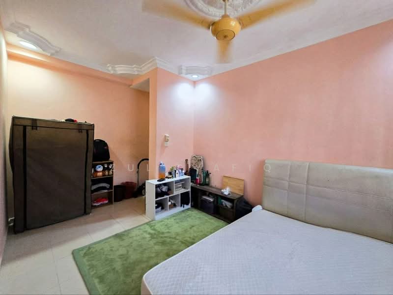 Rumah Teres 2 Tingkat untuk Dijual di Taman Equine (Seri Kembangan) - Zul Syafiq - Bedroom - PropertyGuru.com.my