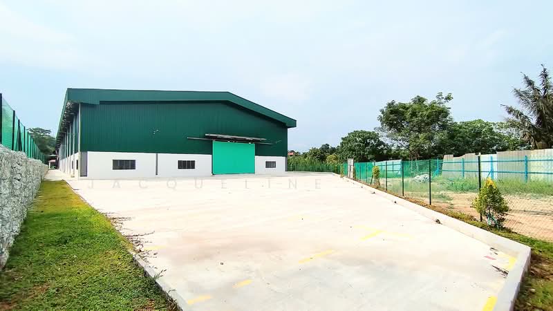 Warehouse for Rent in Kampung Batu 30 (Ulu Yam) - Jacqueline Tong - Exterior - PropertyGuru.com.my