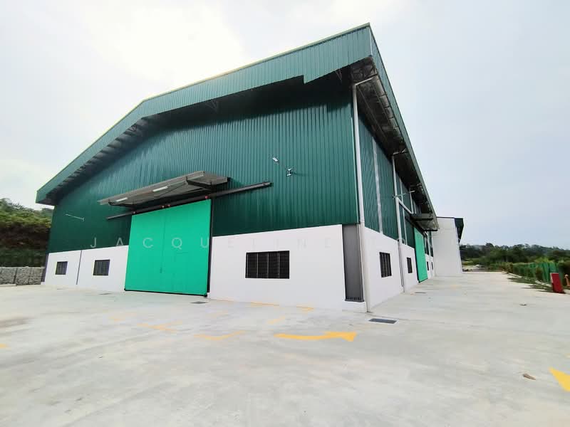Warehouse for Rent in Kampung Batu 30 (Ulu Yam) - Jacqueline Tong - Exterior - PropertyGuru.com.my