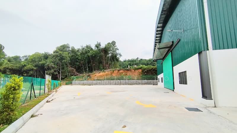 Warehouse for Rent in Kampung Batu 30 (Ulu Yam) - Jacqueline Tong - Exterior - PropertyGuru.com.my