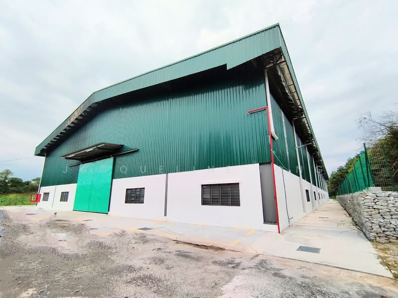 Warehouse for Rent in Kampung Batu 30 (Ulu Yam) - Jacqueline Tong - Exterior - PropertyGuru.com.my