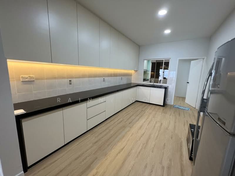 Kondominium untuk Disewa di Putra Marine Resort - Rainny Wong - Kitchen - PropertyGuru.com.my