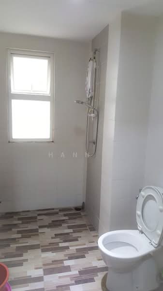 Condominium for Sale at Casa Tropika - Hann . - Bathroom - PropertyGuru.com.my