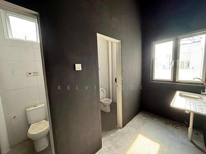 Factory for Sale in Simpang Ampat (Penang) - Kelvin Ooi - Bathroom - PropertyGuru.com.my