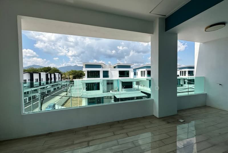 Semi-Detached House for Sale in Taman Wing Onn (Ipoh) - Qazin Khoo - Balcony - PropertyGuru.com.my