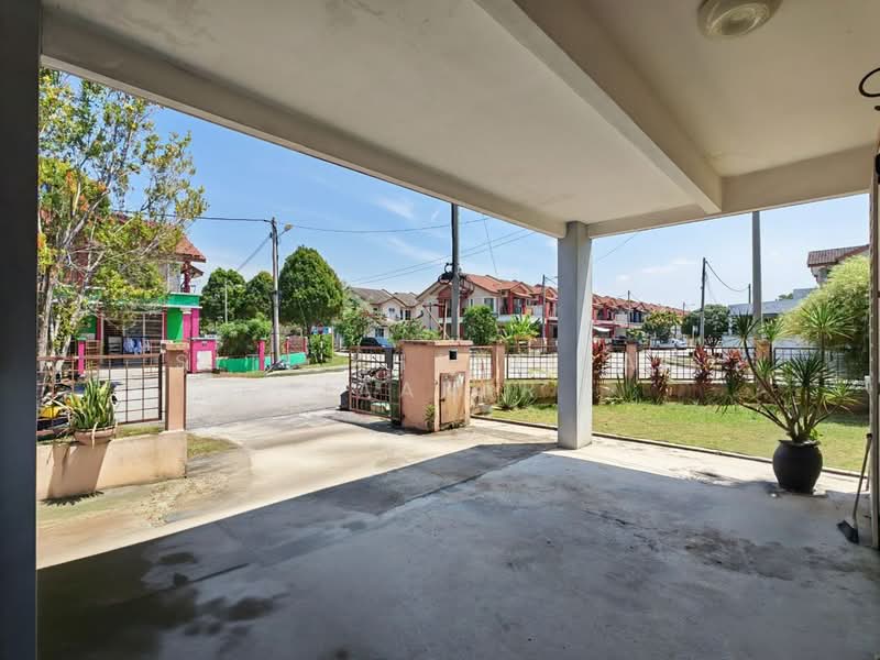 2-storey Terraced House for Sale in Sungai Buloh (Selangor) - SITI KHAIRIYAH JAAFAR - Exterior - PropertyGuru.com.my