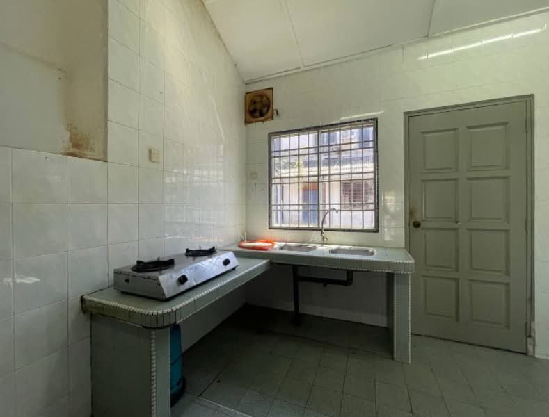 1-storey Terraced House for Sale in Air Putih (Kuantan) - Jyn Yap - Kitchen - PropertyGuru.com.my