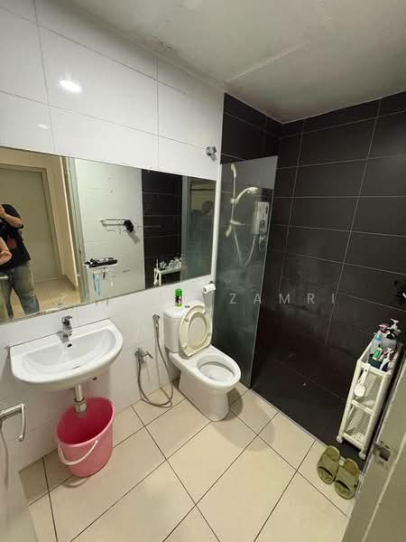 Servis Apartment untuk Disewa di Paramount Utropolis - Zaimah Zamri - Bathroom - PropertyGuru.com.my
