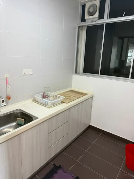 Service Residence for Sale at D'Tasek Residences (Tasek Impian) - Quinccy Lim - Kitchen - PropertyGuru.com.my