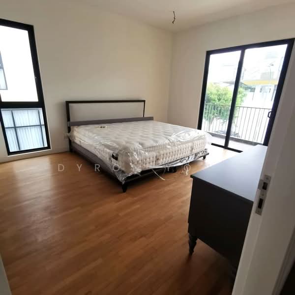 Semi-Detached House for Sale in Bandar Sungai Long (Selangor) - Dyron Yong - Bedroom - PropertyGuru.com.my