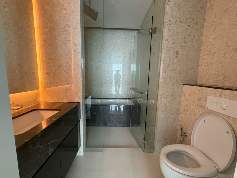 Servis Apartment untuk Dijual di Pavilion Damansara Heights - Sean Thong - Bathroom - PropertyGuru.com.my