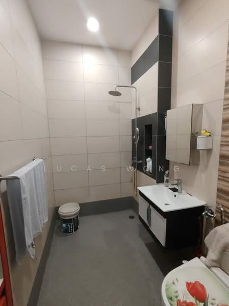 2.5-storey Terraced House for Sale in Taman Usaha Jaya (Kepong) - Lucas Wong - Bathroom - PropertyGuru.com.my