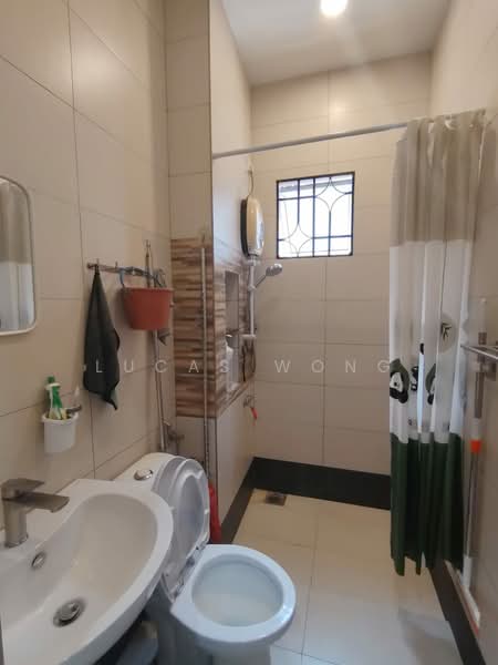 2.5-storey Terraced House for Sale in Taman Usaha Jaya (Kepong) - Lucas Wong - Bathroom - PropertyGuru.com.my