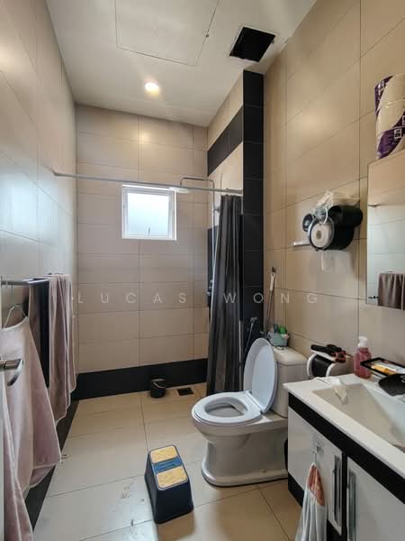 2.5-storey Terraced House for Sale in Taman Usaha Jaya (Kepong) - Lucas Wong - Bathroom - PropertyGuru.com.my