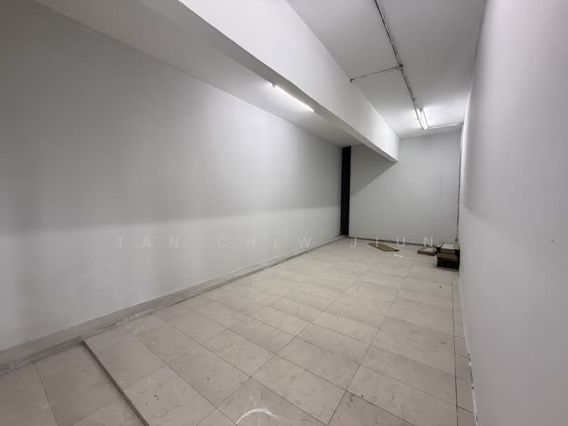 Factory for Rent in Taming Jaya Industrial Park (Seri Kembangan) - Tan Chew Jiun - Interior - PropertyGuru.com.my