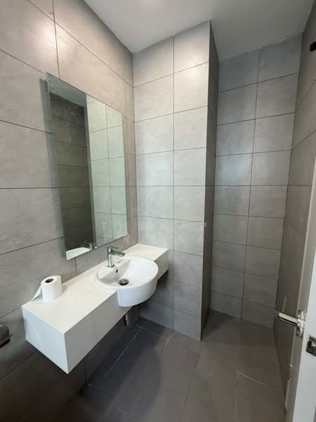 Service Residence for Rent at Dorsett Waterfront Subang - Thanap Priyaa - Bathroom - PropertyGuru.com.my