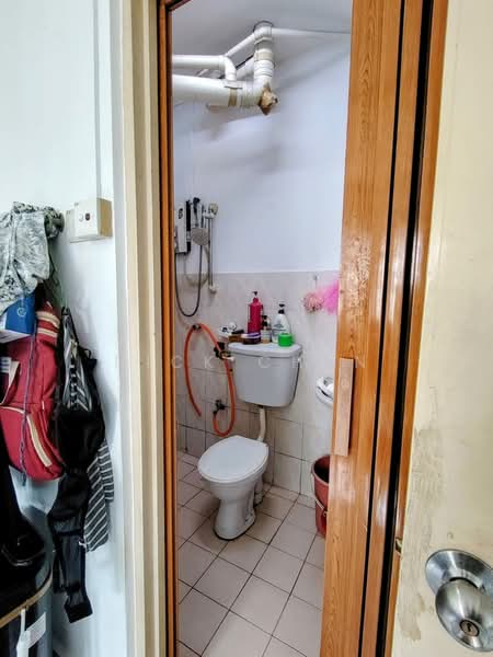 Apartment for Rent at Pangsapuri Cemara - Nick Chan - Bathroom - PropertyGuru.com.my
