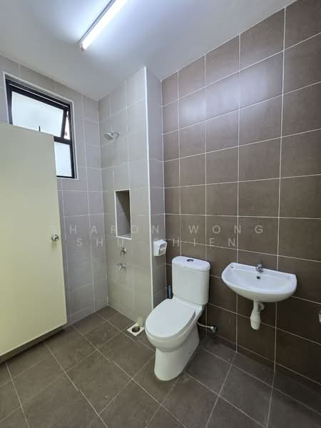Rumah Teres 2 Tingkat untuk Dijual di Taman Austin Duta (Tebrau) - Sharon Wong Shu Shien - Bathroom - PropertyGuru.com.my