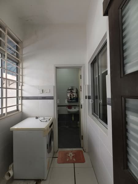 Rumah Teres 3 Tingkat untuk Dijual di Pantai Jerejak (Bayan Lepas) - Renee Goh - PropertyGuru.com.my