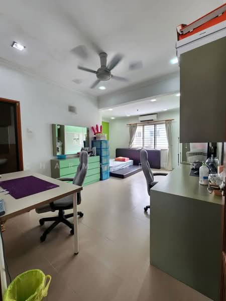 Rumah Teres 3-Tingkat untuk Dijual di Kepong (Kuala Lumpur) - Charmaine Tan - Living Room - PropertyGuru.com.my