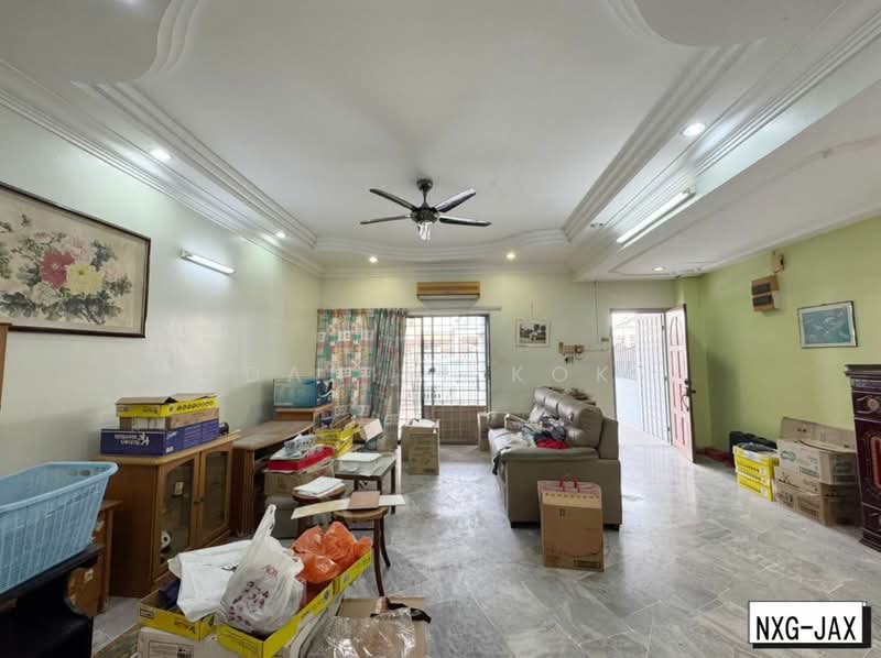 2-storey Terraced House for Sale in Bandar Baru Klang (Klang) - Daniel Kok - Living Room - PropertyGuru.com.my