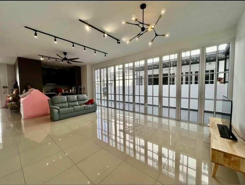 Cluster House for Sale in Taman Ekoflora (Johor Bahru) - Sam Kuan - Living Room - PropertyGuru.com.my
