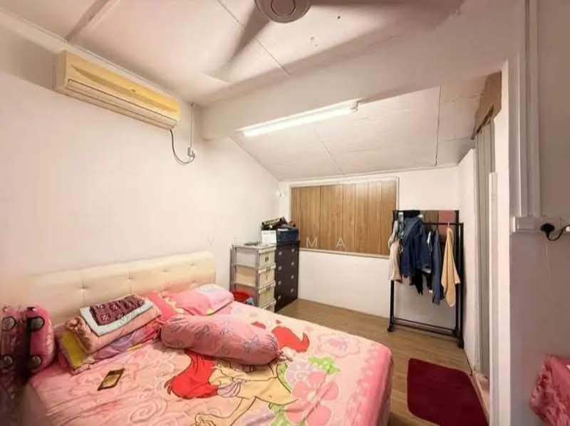 2-storey Terraced House for Sale in Taman Johor Jaya (Johor Bahru) - Yen Ma - Bedroom - PropertyGuru.com.my