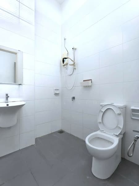 Rumah Teres 2 Tingkat untuk Dijual di Eco Summer (Johor Bahru) - Karl Lim - Bathroom - PropertyGuru.com.my