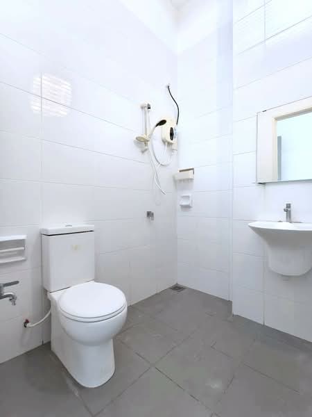 Rumah Teres 2 Tingkat untuk Dijual di Eco Summer (Johor Bahru) - Karl Lim - Bathroom - PropertyGuru.com.my