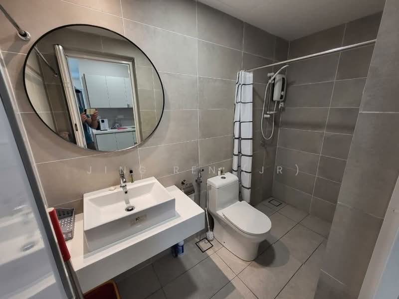 Servis Apartment untuk Disewa di The Glenz @ Glenmarie - Jing Ren (JR) - Bathroom - PropertyGuru.com.my