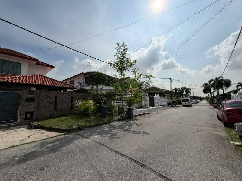 Semi-Detached House for Sale in Taman Perling (Perling) - Wayne Ng - Exterior - PropertyGuru.com.my