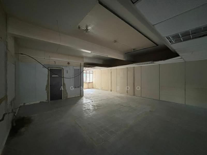 Shop / Office for Rent in Taman Pelangi (Johor Bahru) - Agnes Boo - Interior - PropertyGuru.com.my