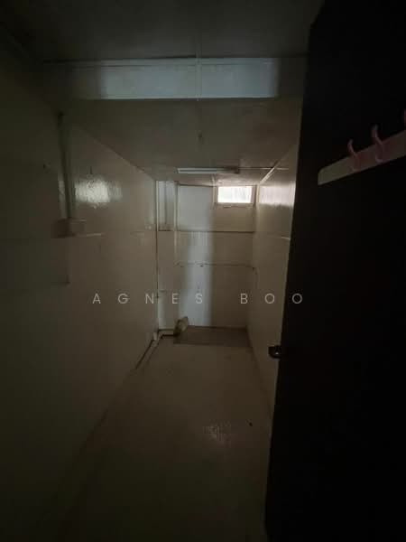 Shop / Office for Rent in Taman Pelangi (Johor Bahru) - Agnes Boo - Interior - PropertyGuru.com.my