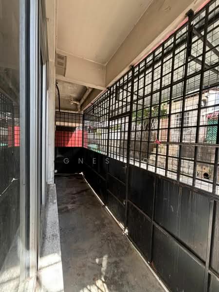 Shop / Office for Rent in Taman Pelangi (Johor Bahru) - Agnes Boo - Balcony - PropertyGuru.com.my