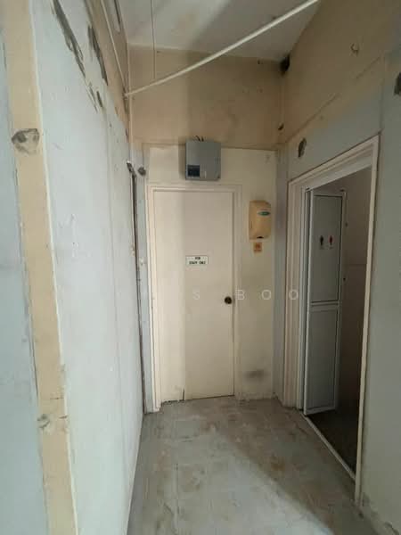 Shop / Office for Rent in Taman Pelangi (Johor Bahru) - Agnes Boo - Corridor - PropertyGuru.com.my