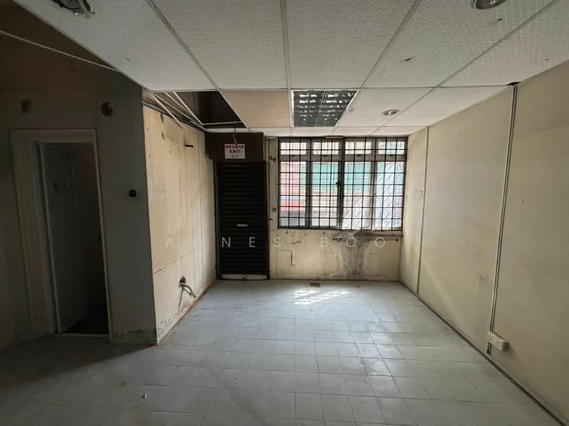 Shop / Office for Rent in Taman Pelangi (Johor Bahru) - Agnes Boo - Interior - PropertyGuru.com.my