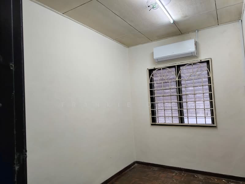 2-storey Terraced House for Rent in Bandar Putra Permai (Seri Kembangan) - Frankie Ong - Interior - PropertyGuru.com.my