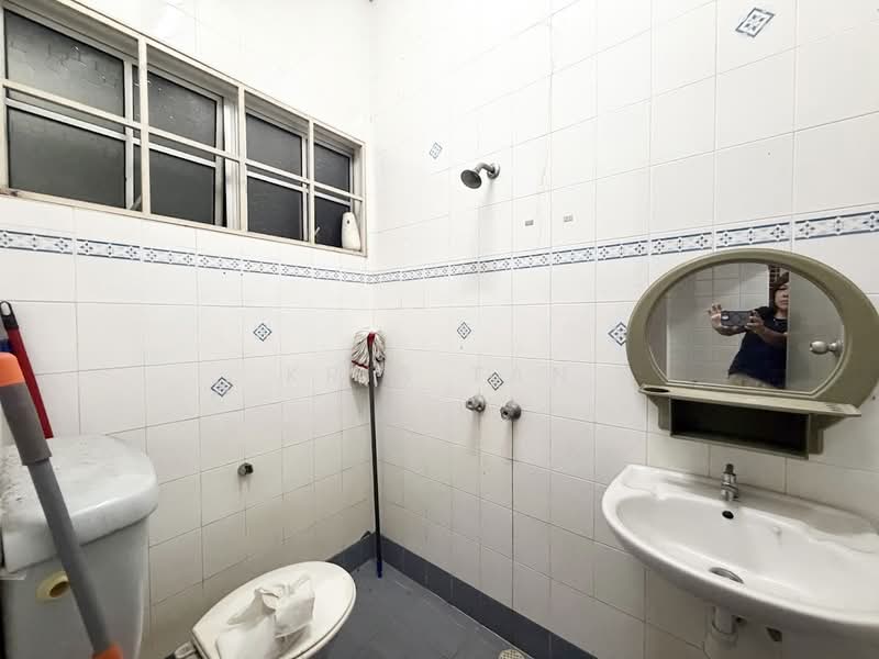 Semi-Detached House for Sale in Cheras (Selangor) - Kris Tan - Bathroom - PropertyGuru.com.my