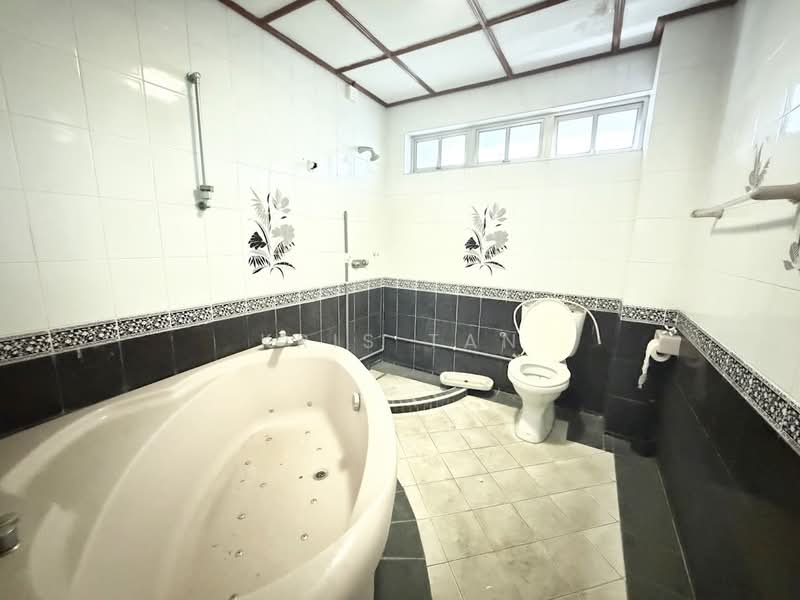 Semi-Detached House for Sale in Cheras (Selangor) - Kris Tan - Bathroom - PropertyGuru.com.my