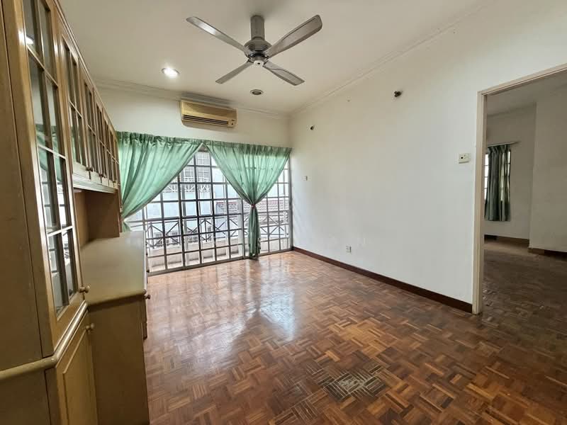Semi-Detached House for Sale in Cheras (Selangor) - Kris Tan - Living Room - PropertyGuru.com.my