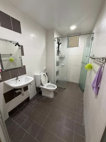 Condominium for Rent at The Golden Triangle Condominium - Derrick . - Bathroom - PropertyGuru.com.my