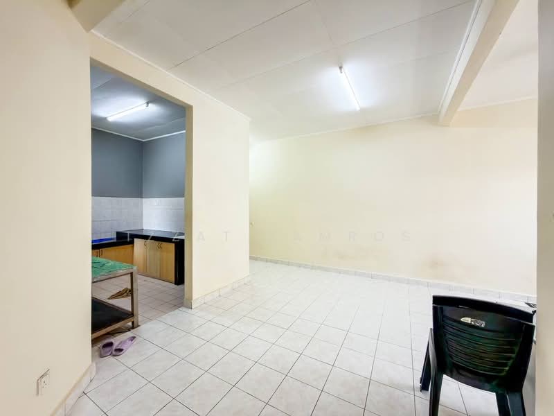 Apartment for Sale at Pangsapuri Seroja - Izzat Zamros - Kitchen - PropertyGuru.com.my