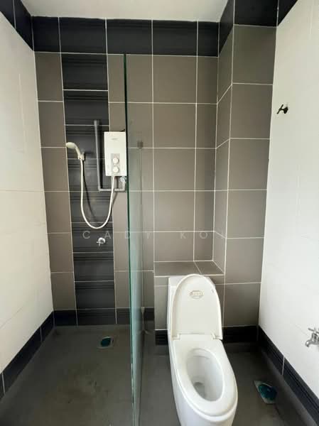 Rumah Teres 2 Tingkat untuk Dijual di Lakeside Residences (Puchong) - Cady Koh - Bathroom - PropertyGuru.com.my