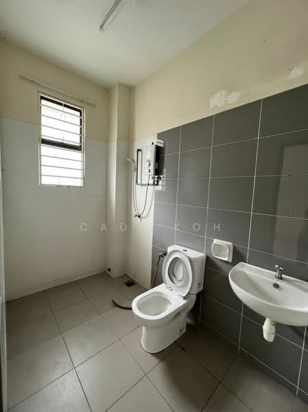 Rumah Teres 2 Tingkat untuk Dijual di Lakeside Residences (Puchong) - Cady Koh - Bathroom - PropertyGuru.com.my