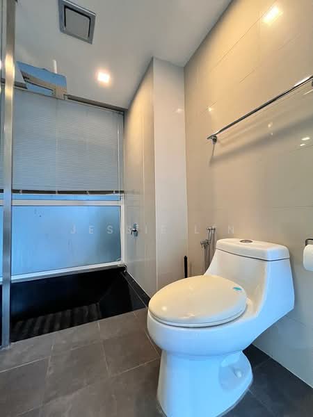 Kondominium untuk Disewa di Suasana Sentral Loft - Jessie Lin - Bathroom - PropertyGuru.com.my